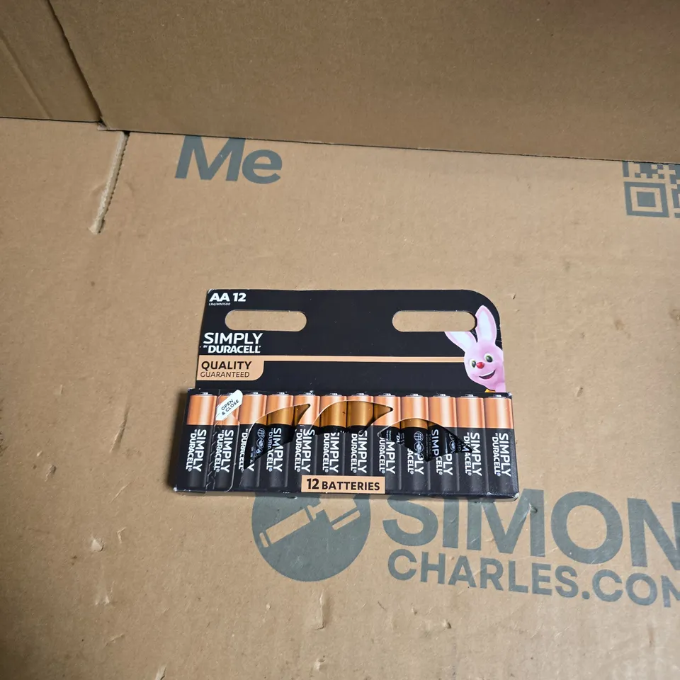 APPROXIMATELY 12 PACKS OF ASSORTED BATTERIES INCLUDING DURACELL AA , DURACELL 9V AND 9V ZINC CARBON BATTERIES 