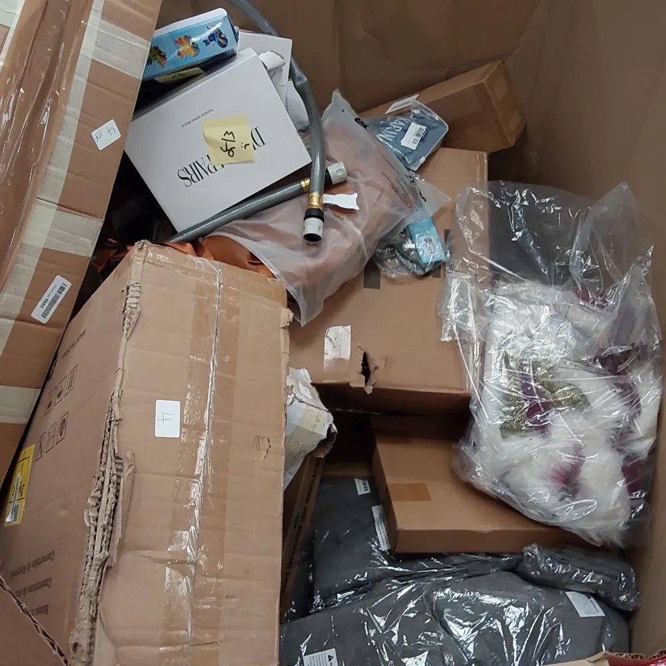 PALLET OF ASSORTED ITEMS INCLUDING: FOOT MASSAGER, BABY'S PLAYPEN, CHILDREN'S BIKE, GIRL'S SHOES,  MICROFIBER CLOTHS