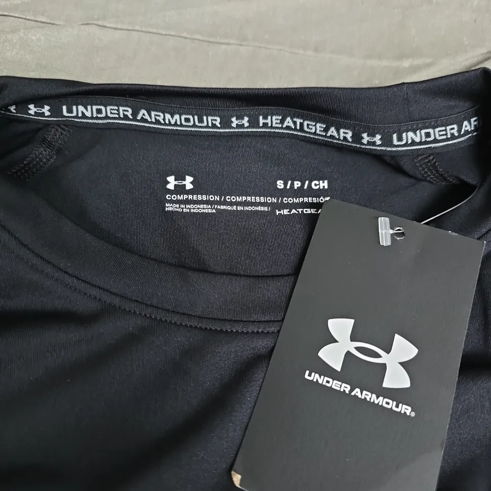 UNDER ARMOUR COMPRESSION TEE IN BLACK - SMALL