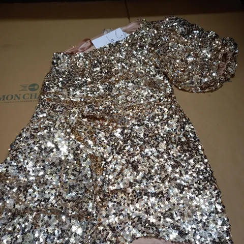 FOREVER UNIQUE SILVER/GOLD OFF THE SHOULDER DESIGNER DRESS - SIZE 12