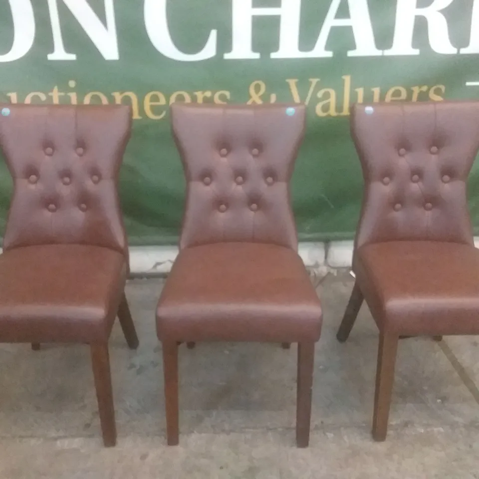 SET OF 3 NEW BEWLEY CLUB BROWN LEATHER BUTTON BACK DINING CHAIRS (DARK OAK LEG)