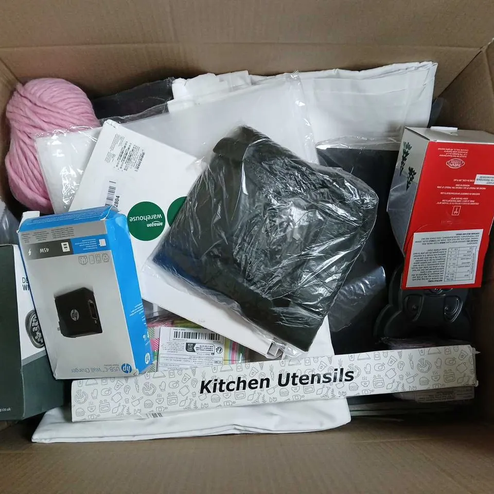 APPROXIMATELY 15 ASSORTED HOUSEHOLD ITEMS TO INCLUDE WOOL, DECOY CAMERA, USB-C WALL CHARGER, ETC - COLLECTION ONLY