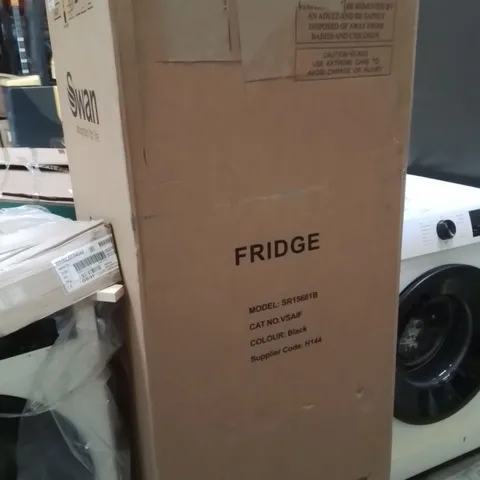 BOXED SWAN SR15681B 143CM HIGH, 55CM WIDE TALL LARDER FRIDGE - BLACK