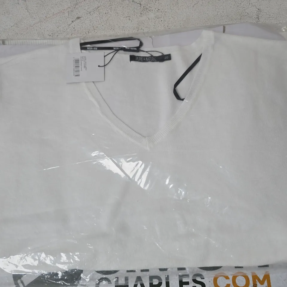 PURE & NATURAL V NECK JUMPER, WHITE - SIZE 20