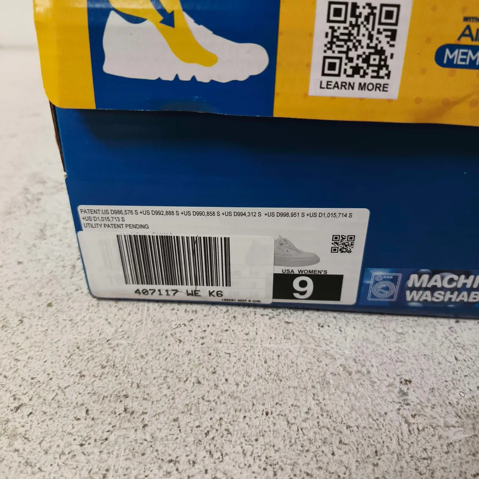 BOXED PAIR OF SKECHERS CORDOVA CLASSIC NEW REIGN SLIP-IN TRAINERS IN WHITE SIZE 6