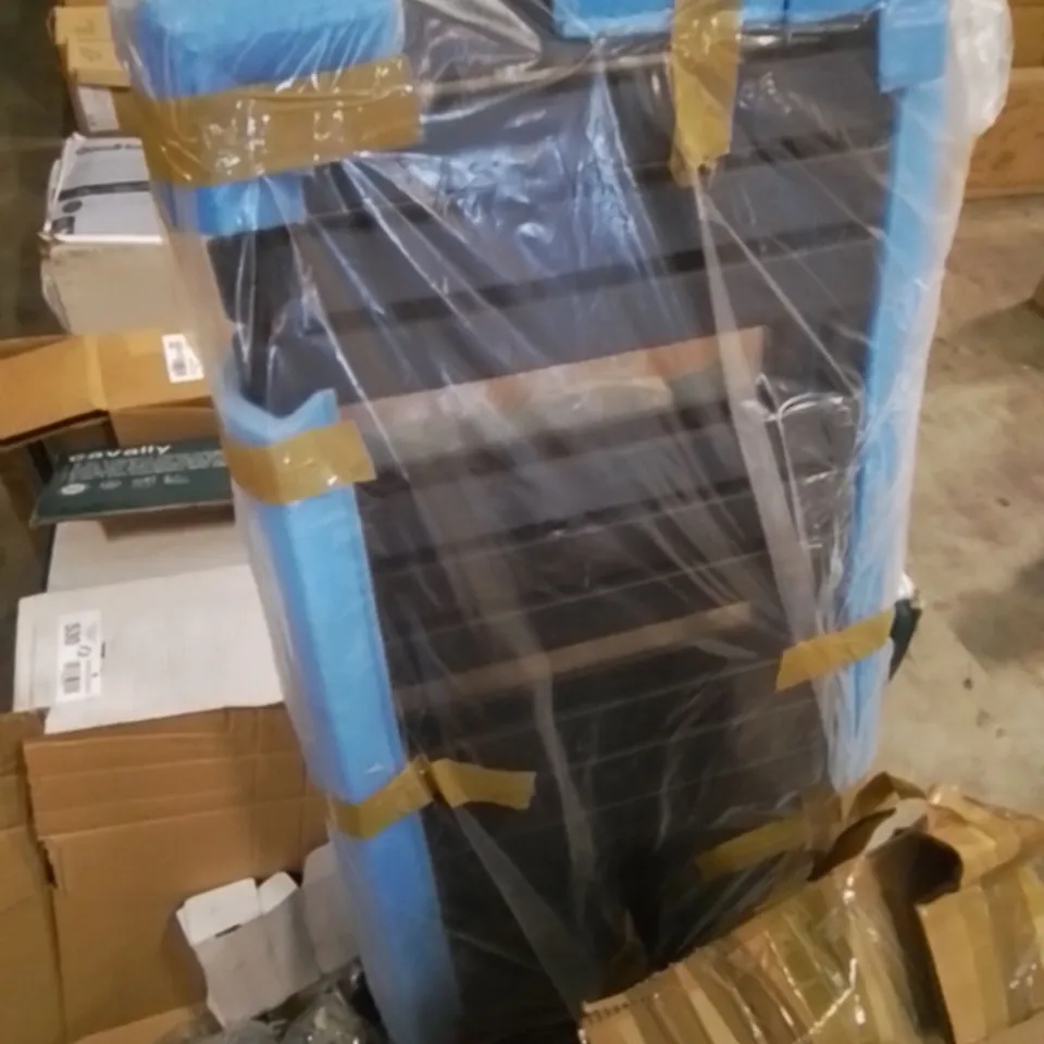 BOXED TERMA RADIATOR IN BLACK