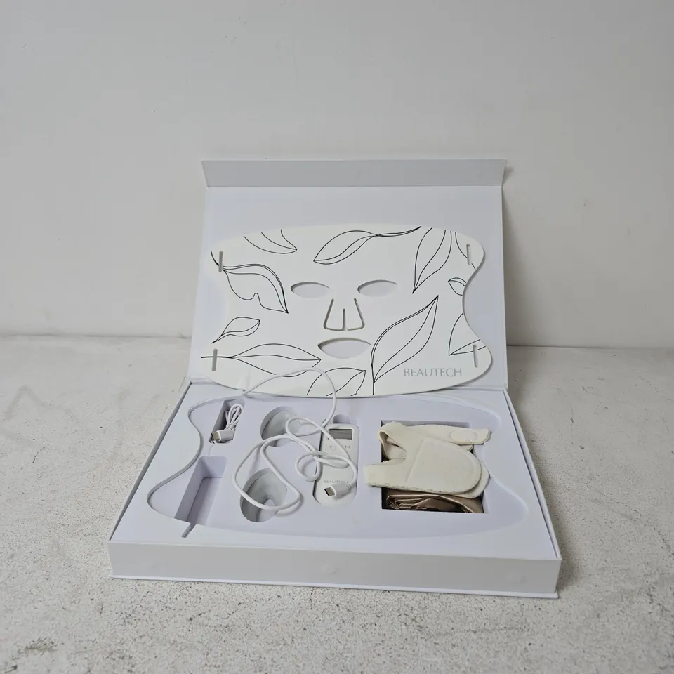 BEAUTECH LED FACE MASK – BOXED HEALTH & BEAUTY DEVICE WITH CONTROLLER