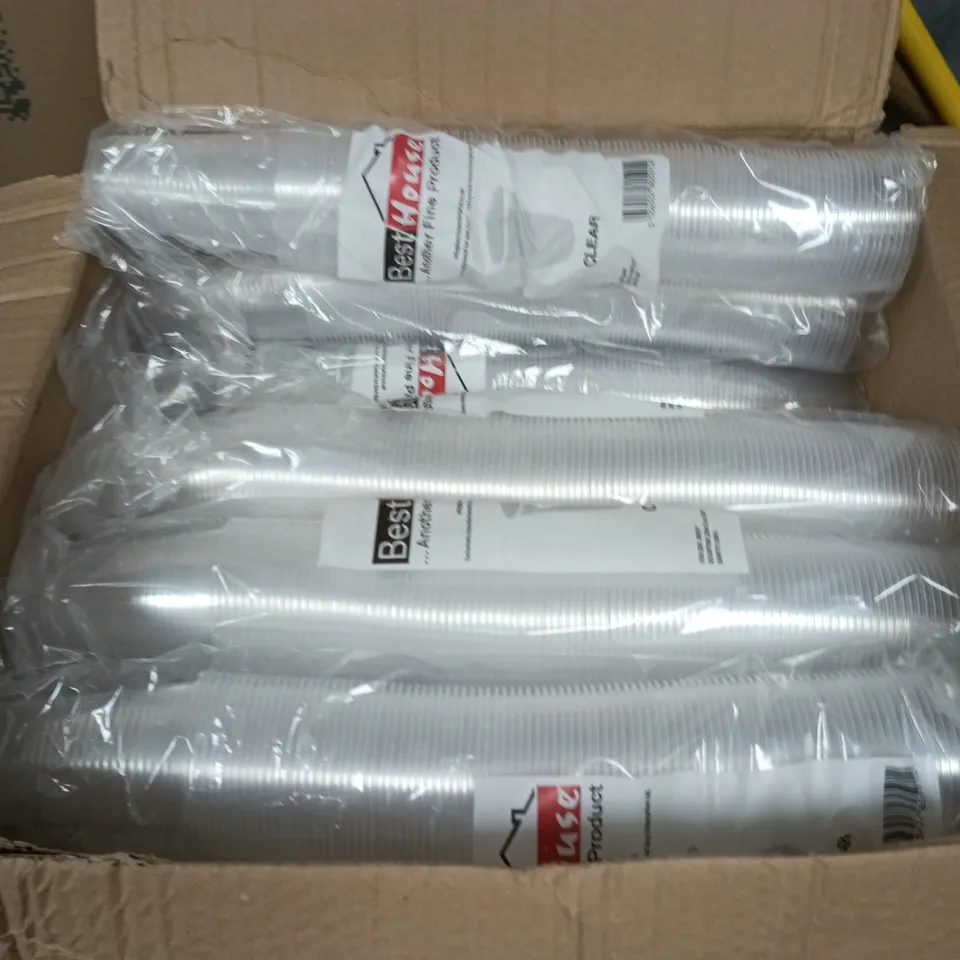 APPROXIMATELY 25 PACKS OF BEST HOUSE CLEAR PLASTIC CUPS - 100 CUPS PER PACK