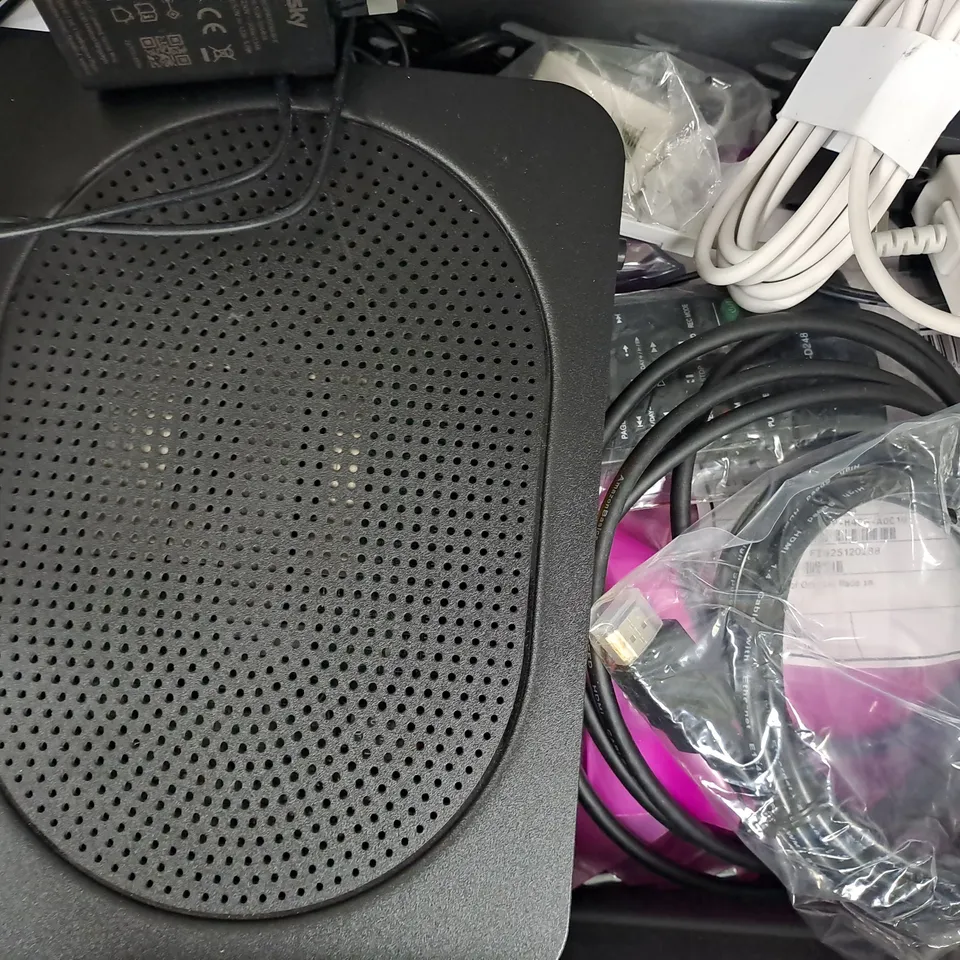 APPROXIMATELY 10 ASSORTED ELECTRICAL ITEMS TO INCLUDE VARIOUS CABLES, REMOTES, ETC