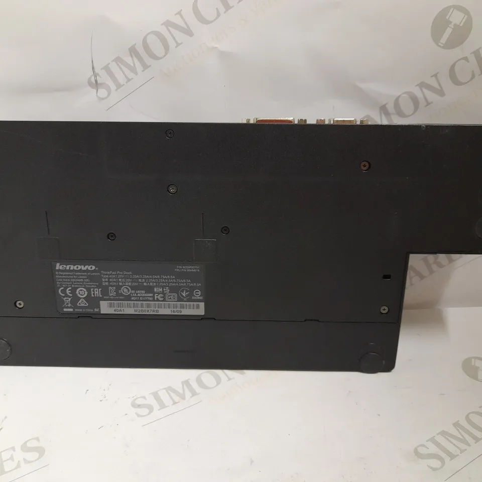 LENOVO 40A1 THINKPAD PRO DOCKING STATION	