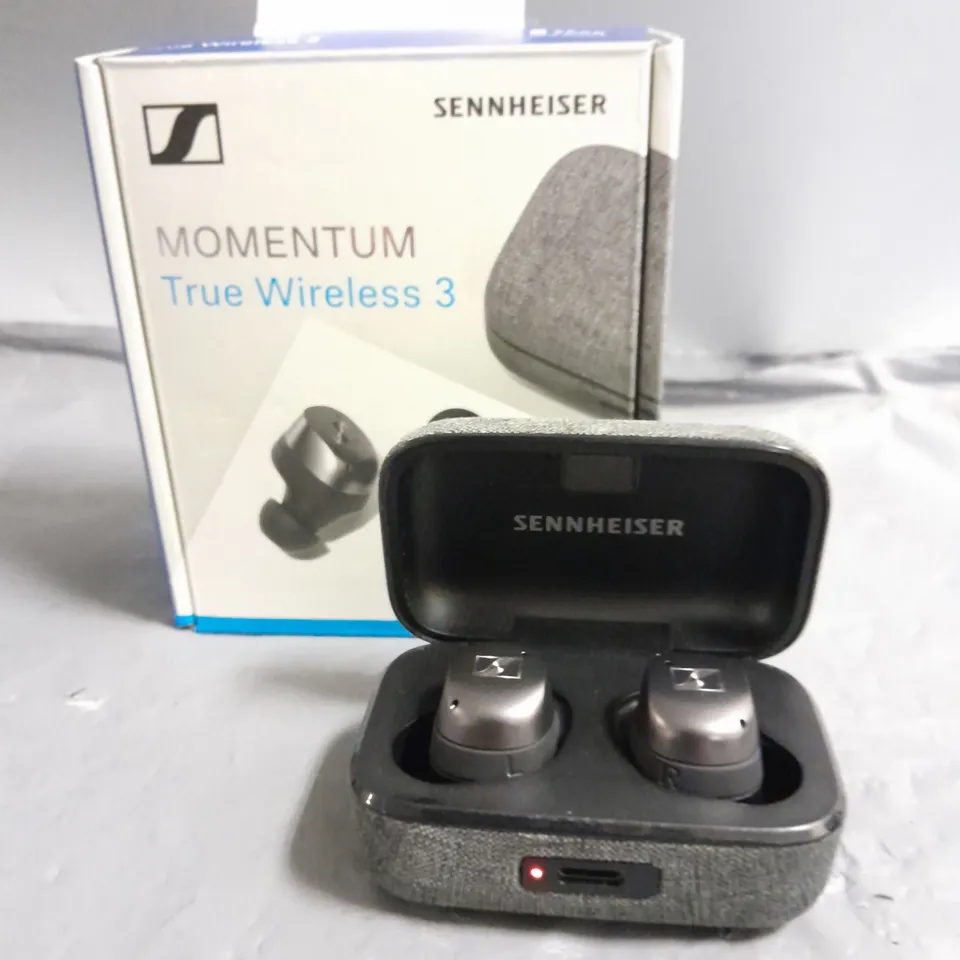 BOXED SENNHEISER MOMENTUM TRUE WIRELESS 3 EARBUDS