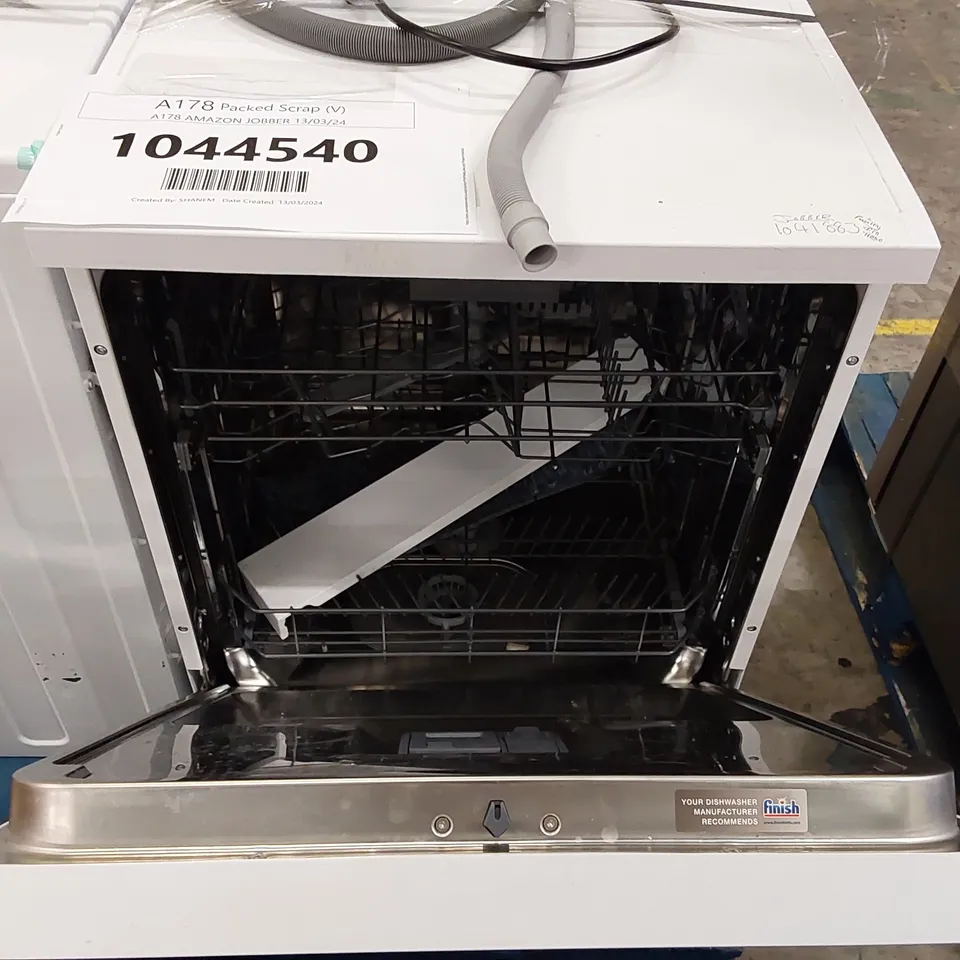 HISENSE FREESTANDING DISHWASHER WHITE 