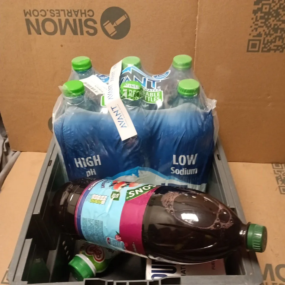 APPROXIMATELY 12 ASSORTED DRINK ITEMS INCLUDING AVANT LOW SODIUM NATURAL MINERAL WATER AND COW & GATE FOLLOW ON MILK 