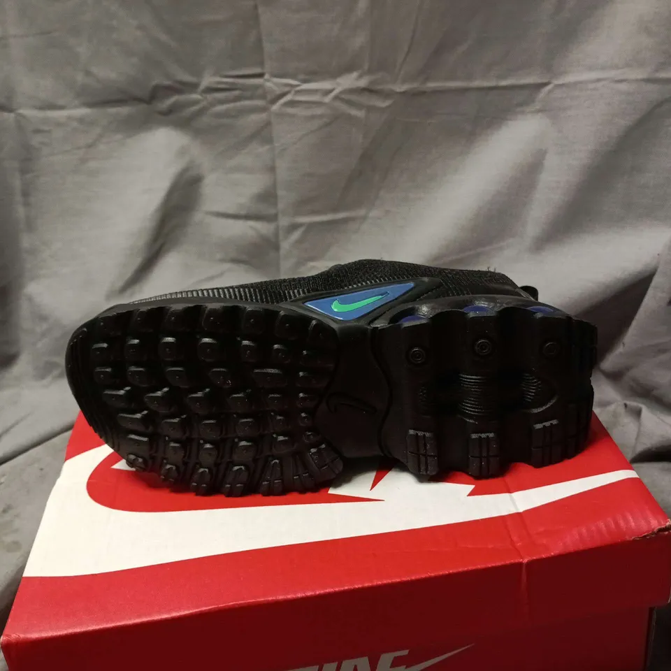 KIDS NIKE AIR MAX DN PS - BLACK/GREEN SHOCK-RACER BLUE MESH TRAINERS - KIDS UK SIZE 13