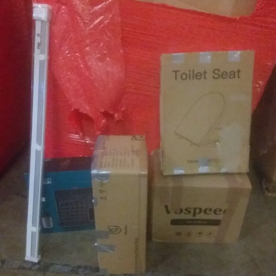 PALLET OF ASSORTED ITEMS INCLUDING TOILET SEAT, STAND MIXER, MULTIFUNCTIONAL STEAM MOP, SINK ORGANISER, BLINDS