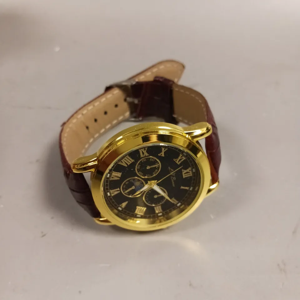 MENS LA BANUS WATCH – GOLD COLOUR CASE – LEATHER STRAP