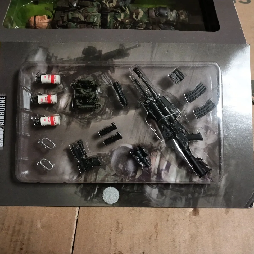 ELITE FORCE US ARMY 10TH SPECIAL FORCES GROUP AIRBORNE 'GUNSLINGER' 1/6 SCALE ACTION FIGURE