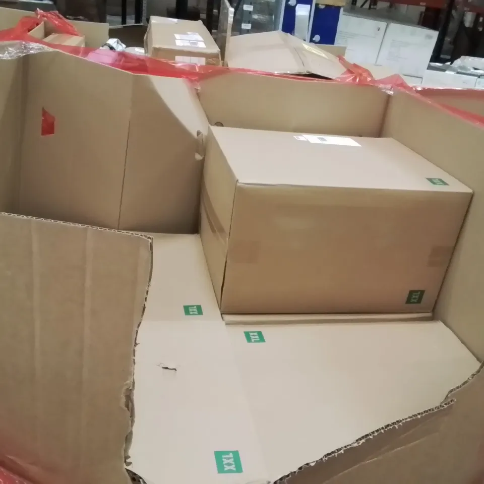 PALLET CONTAINING A LARGE QUANTITY OF SENSALOU ADULT MAXI PADS XXL