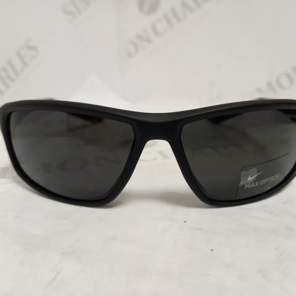 NIKE RABID RECTANGLE SUNGLASSES RRP £80