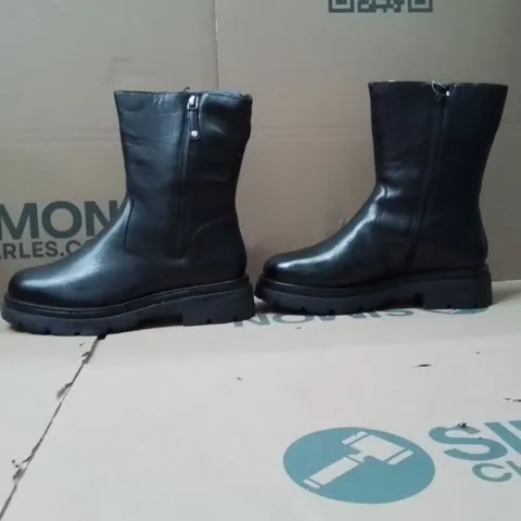 BOXED BRAND NEW APPROXIMATELY 4 SIMPLY BE BREENER EX WIDE SHOES SIZE 8 BLACK