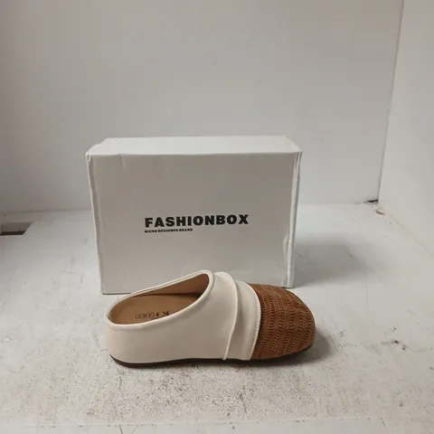 FASHIONBOX WHITE SLIP-ON MULE WITH WOVEN TOE – BOXED