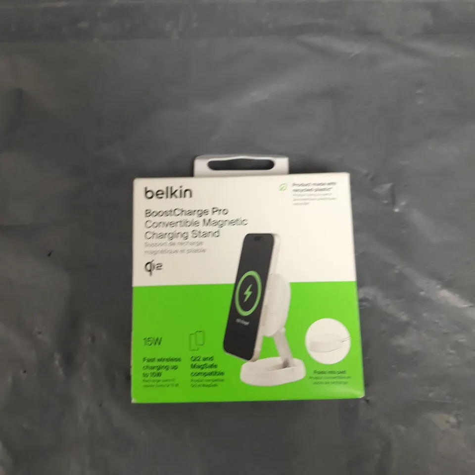 BELKIN BOOSTCHARGE PRO MAGNETIC STAND 