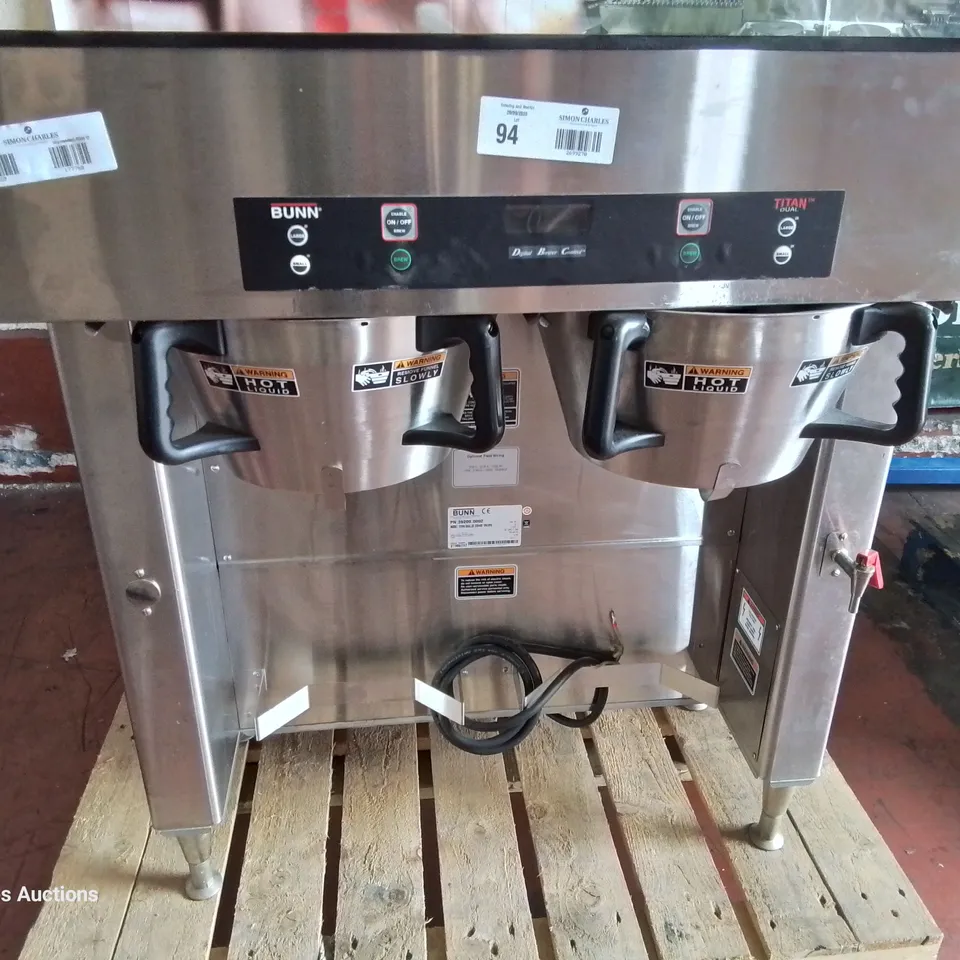 BUNN DUAL TITAN COMMERCIAL COFFEE BREWER