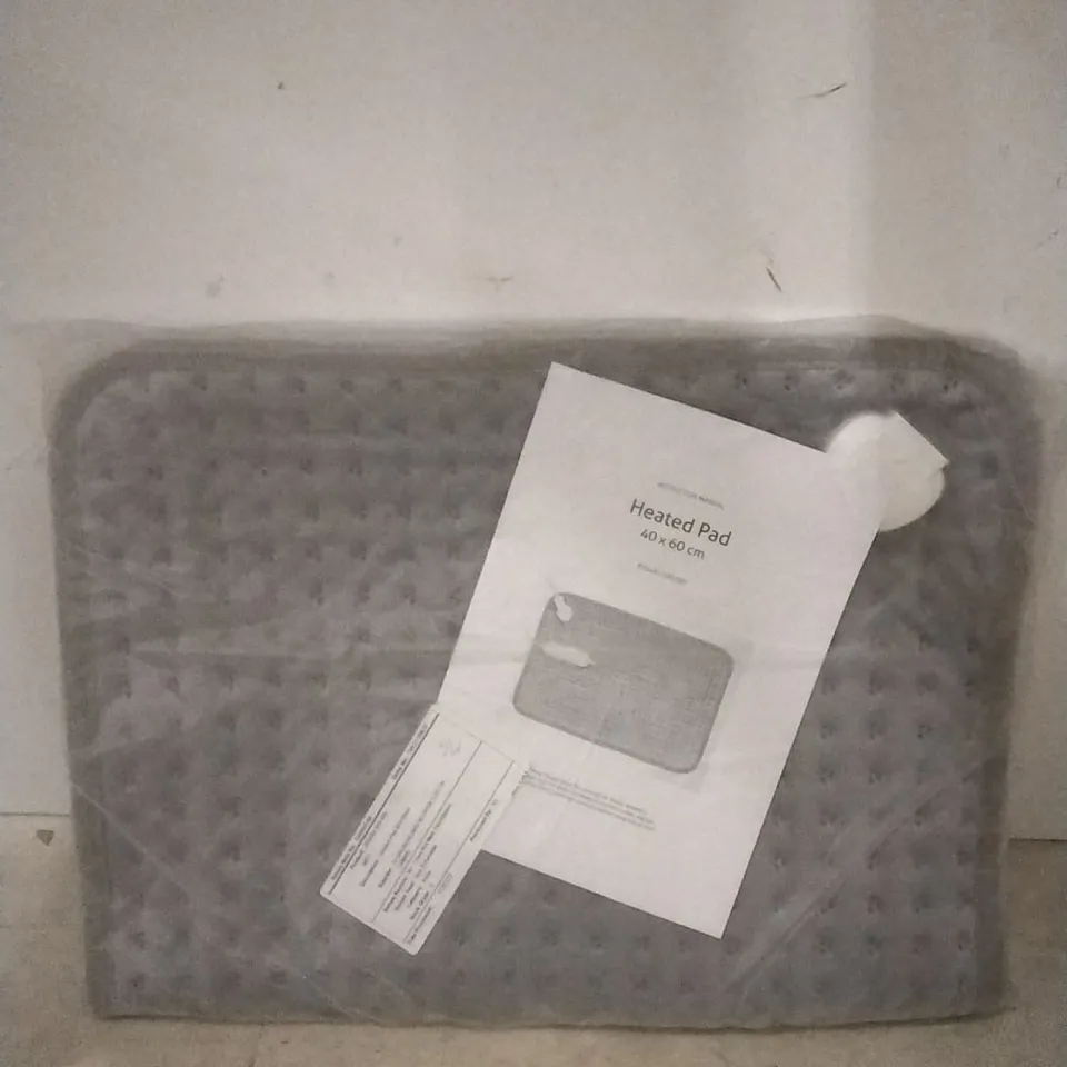 PACKAGED HEATED PAD 40CM X 60CM ( GREY )