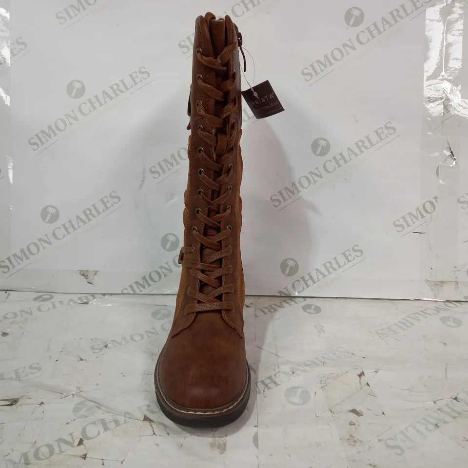 BOXED PAIR OF CIPRIATA BOOTS IN BROWN UK SIZE 4