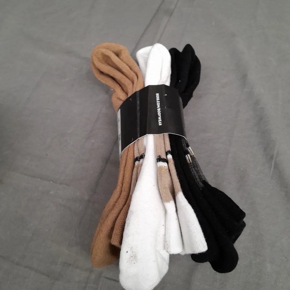 BOSS 3 PACK OF SOCKS - UK 9-11