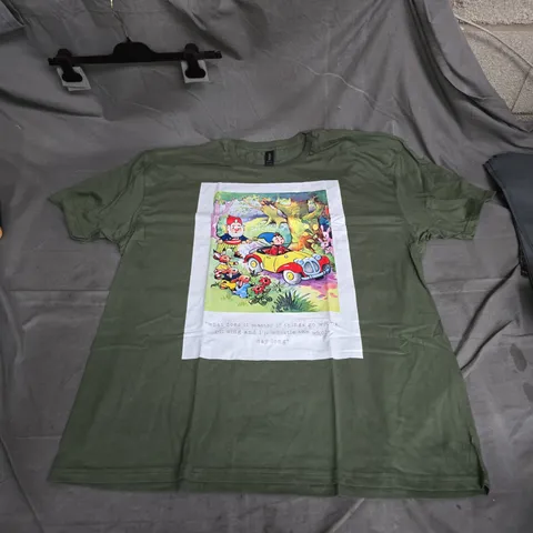 GREEN SHORT-SLEEVE GRAPHIC T-SHIRT WITH CARTOON PRINT