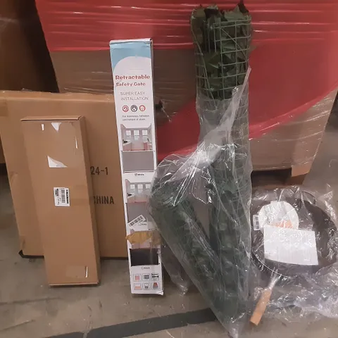 LARGE PALLET OF ASSORTED HOMEWARE ITEMS TO INCLUDE SAFETY GATE, WOK, BABY PLAYPENS ETC
