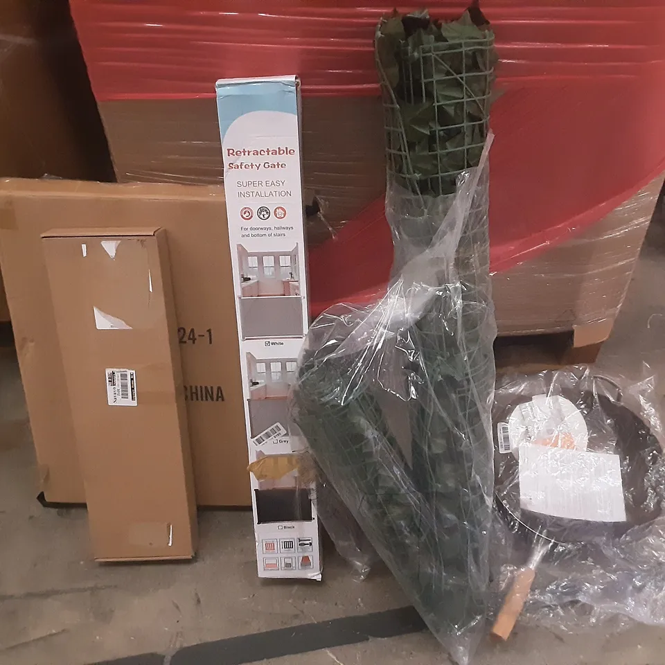 LARGE PALLET OF ASSORTED HOMEWARE ITEMS TO INCLUDE SAFETY GATE, WOK, BABY PLAYPENS ETC