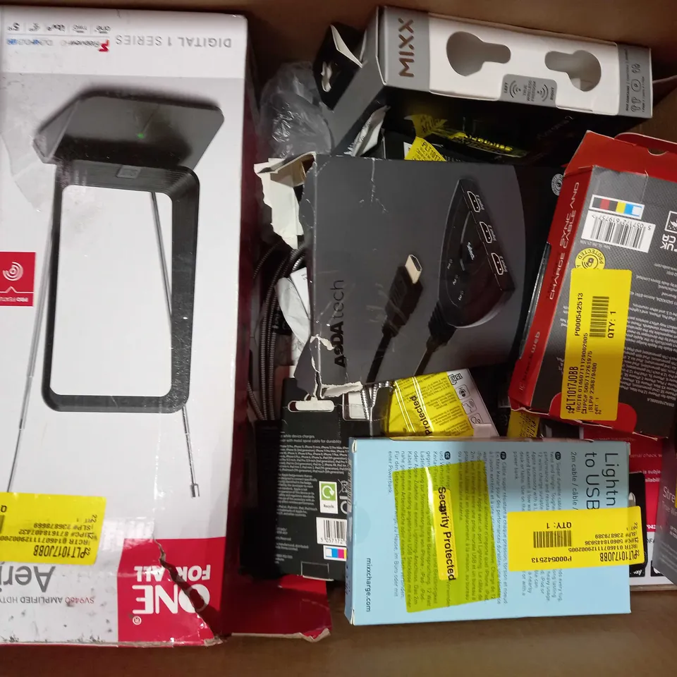 BOX OF APPROXIMATELY 15 ASSORTED ELECTRICAL ITEMS TO INCLUDE BLACKWEB WIRELESS MOUSE, MIXX STREAMBUDS COLOUR CHROMA 2, ASDA TECH WIRELESS MOUSE, ETC