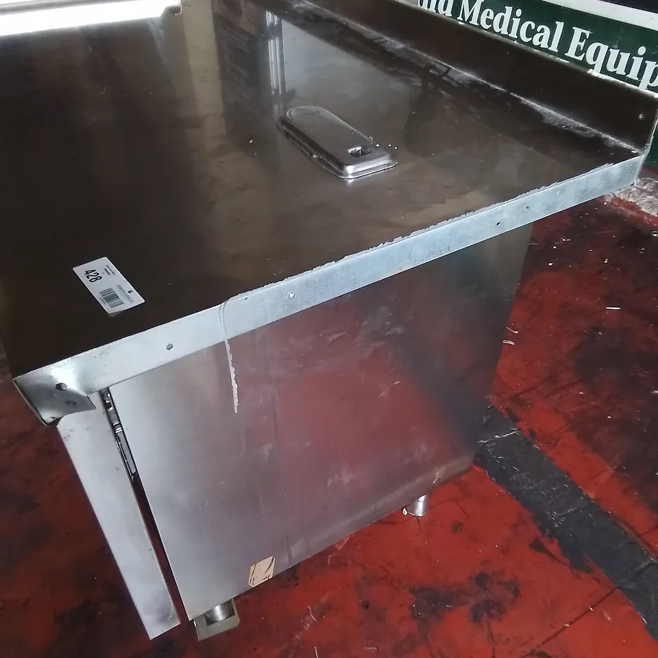 COMMERCIAL STAINLESS REFRIGERATED FOOD PREP COUNTER