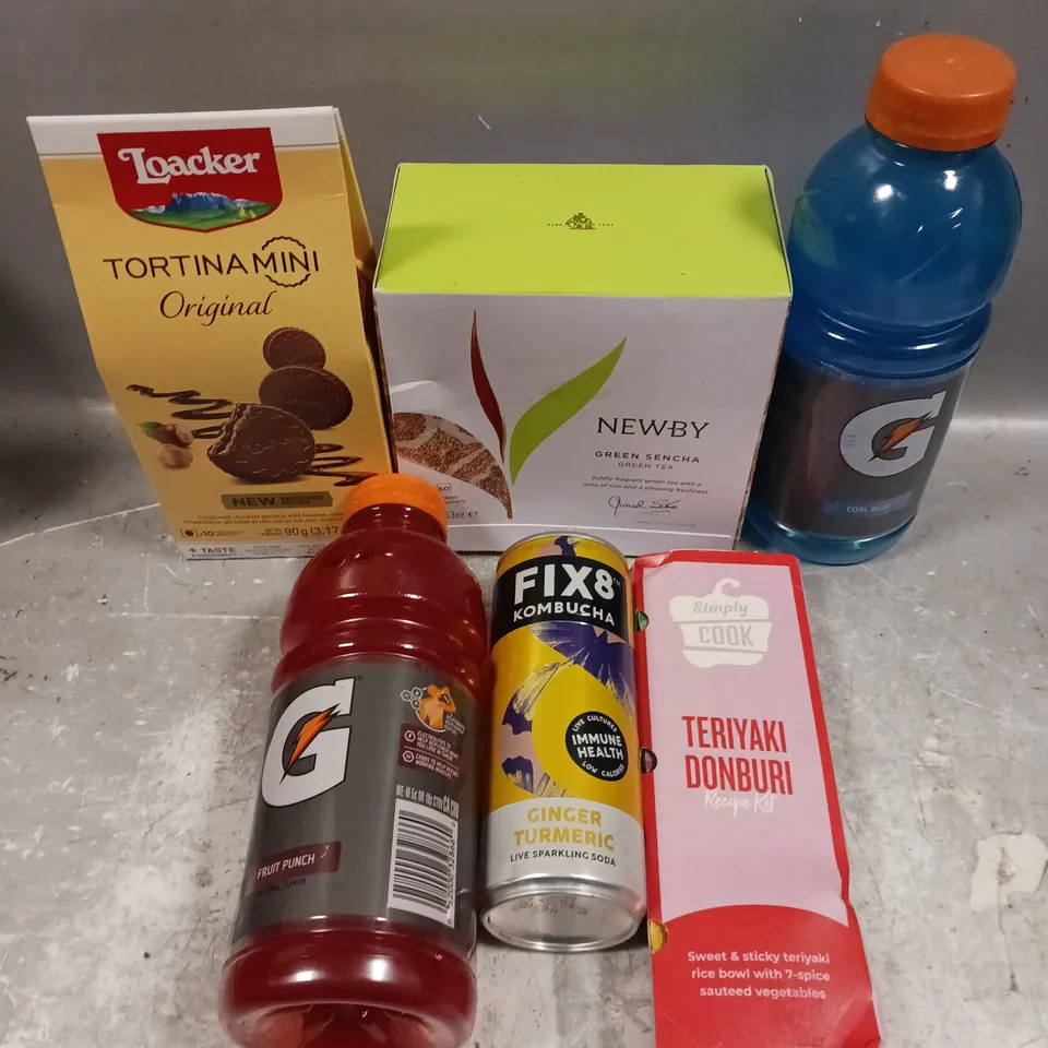 APPROXIMATELY 10 ASSORTED FOOD/DRINK PRODUCTS TO INCLUDE GATORADE, GREEN TEA, KOMBUCHA ETC 