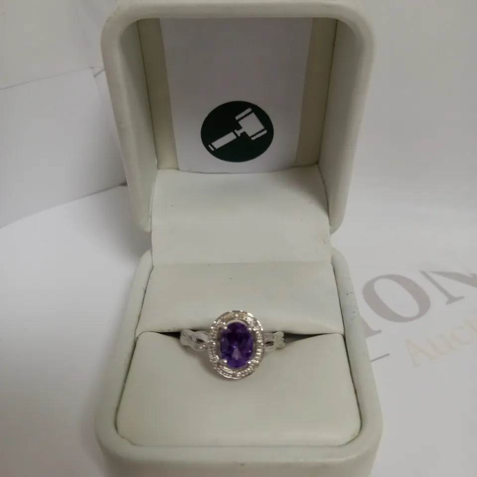 DESIGNER 9CT WHITE GOLD AMETHYST AND DIAMOND DRESS RING, +-1.09CT