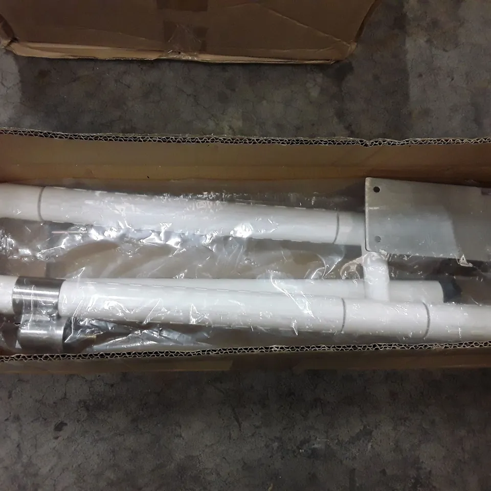 BOX CONTCONTAINING 4 FOLDABLE WALL MOUNTED SAFETY SUPPORT GRAB BAR HANDLES