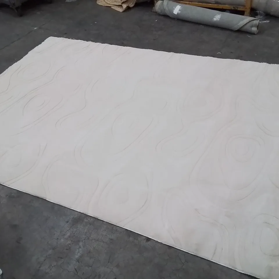 QUALITY DESIGNER AREA RUG - APPROXIMATELY 290X200CM