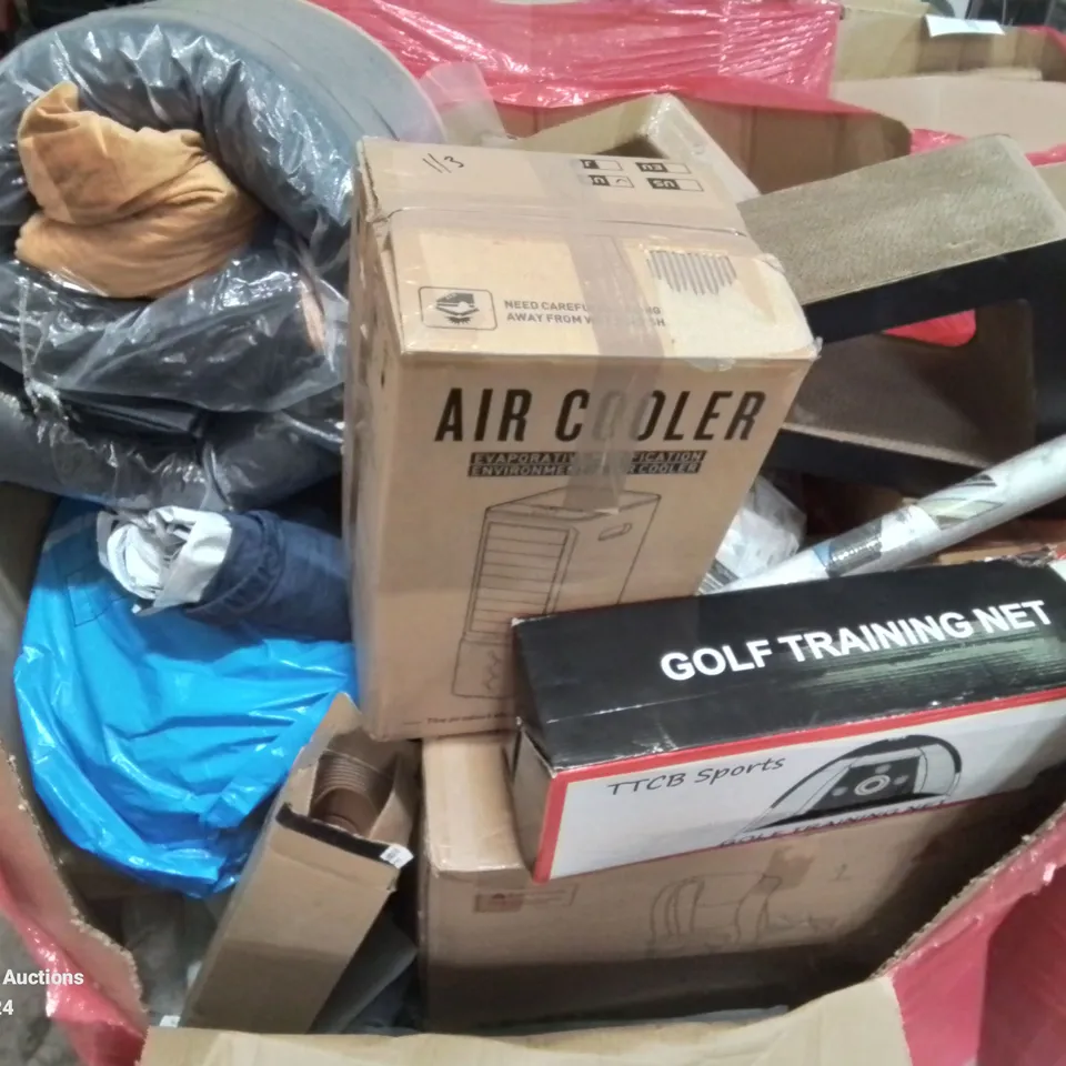 PALLET CONTAINING VARIOUS ITEMS TO INCLUDE GOLF TRAINING NET, OFFICE/GAMING CHAIR, AIR COOLER ETC.