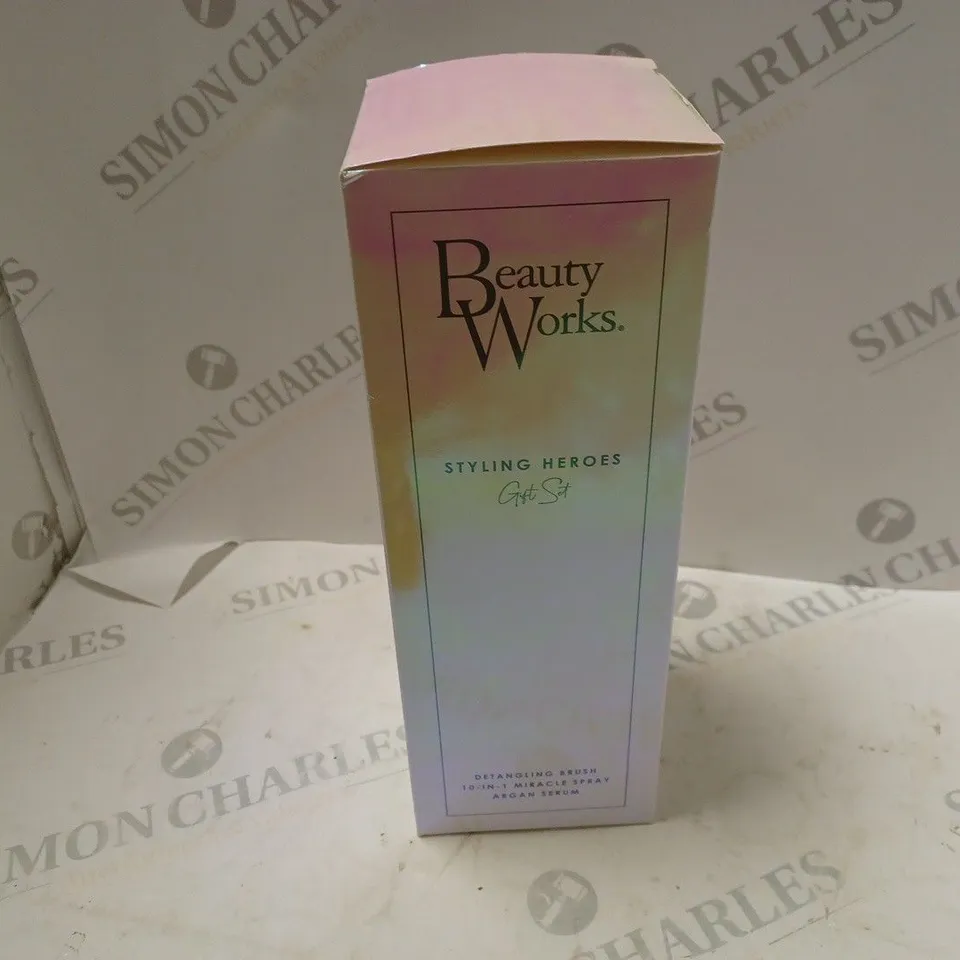 BOXED 10 IN 1 MIACLE SPRAY X ARGAN SERUM GIFT SET  RRP £28.99