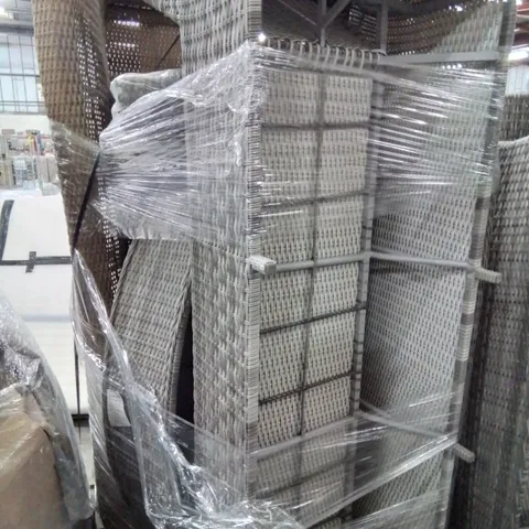 PALLET OF GREY RATTAN GARDEN FURNITURE PARTS & WILLOW RATTAN SOFA