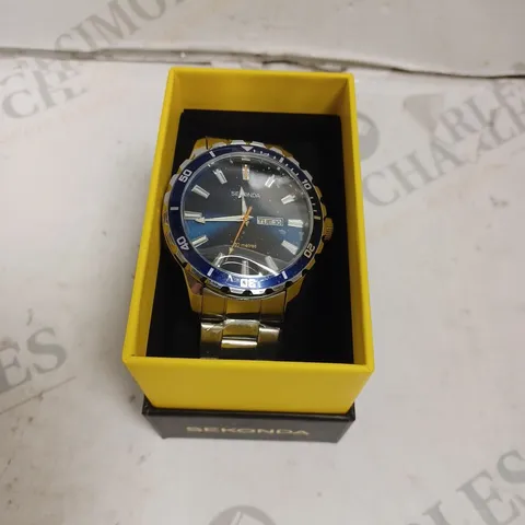 BOXED SEKONDA GENTS SPORTS WATCH WITH STAINLESS STEEL BRACELET - JAPAN MOVEMENT - 5 ATM.