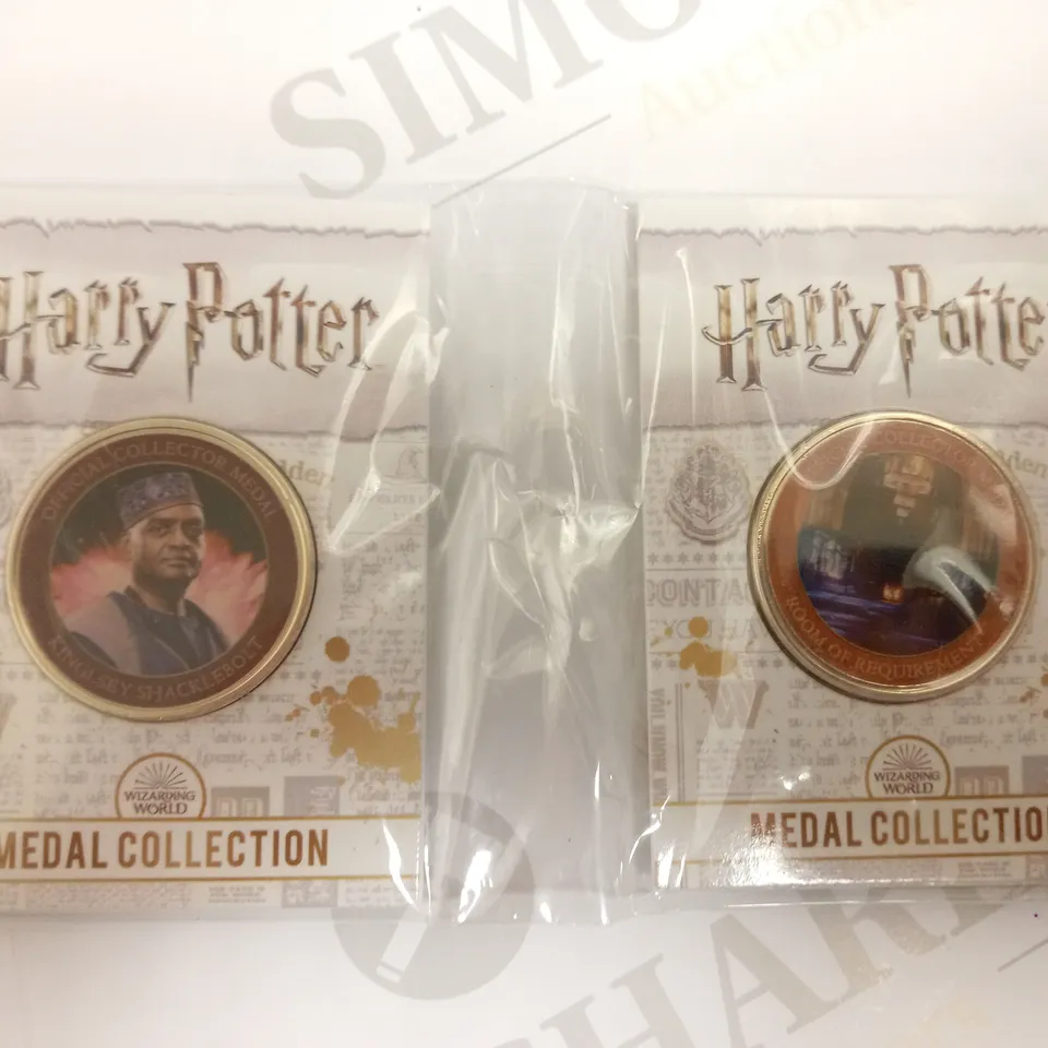 BOX OF APPROX 5 COLLECTABLE HARRY POTTER COINS INCLUDING GINNY WEASLEY, HARRY POTTER 50P AND COLIN CREEVEY
