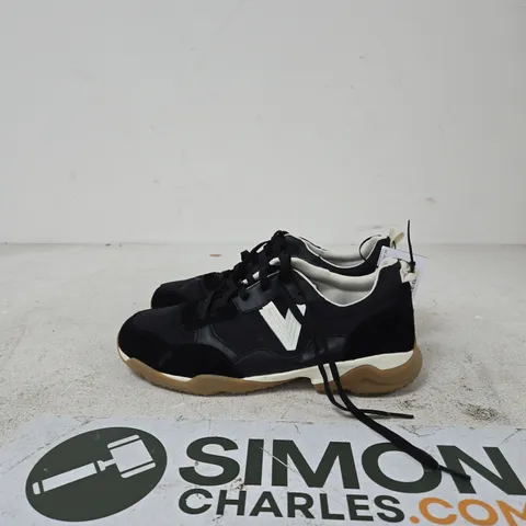 VIONIC BLACK SNEAKERS WITH WHITE V-SHAPED LOGO AND GUM SOLE UK SIZE 8