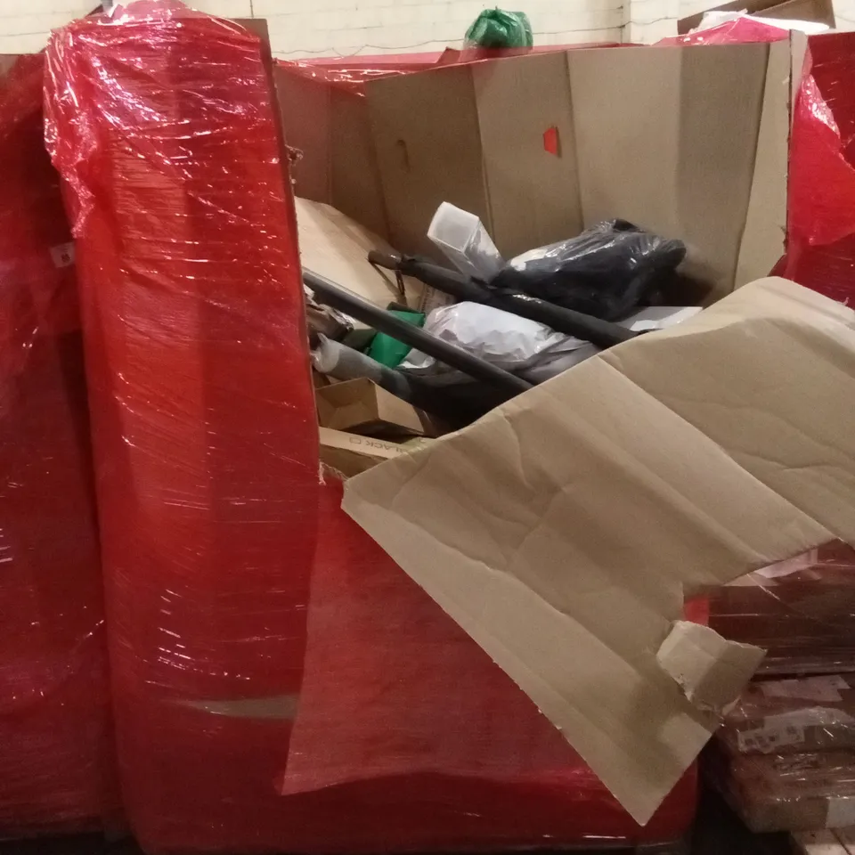 PALLET OF ASSORTED ITEMS TO INCLUDE: TOOTH/GUM PICKS, HOB, ROLLER BLIND ETC