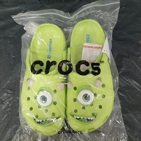 BAGGED PAIR OF CROCS MONSTER INC MIKE WAZOWSKI CLOG UK M7/W8