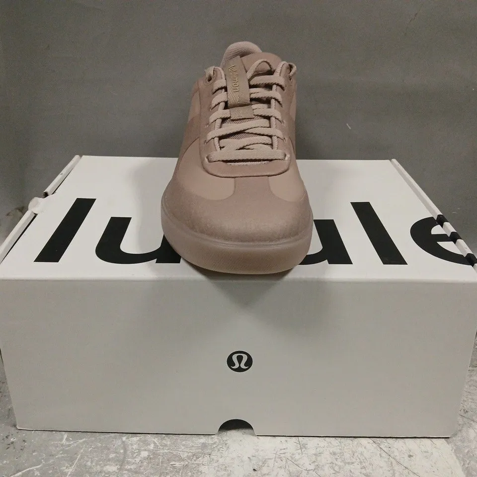 BOXED PAIR OF LULULEMON WOMEN'S CITYVERSE SNEAKERS IN DUSTY MAUVE SIZE UK 5.5