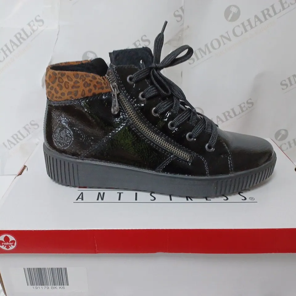 BOXED PAIR OF RIEKER HI TOP TRAINERS IN BLACK UK SIZE 6