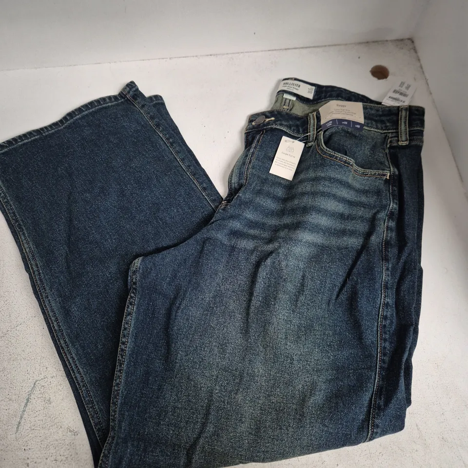 HOLLISTER HIGH-RISE BAGGY JEANS - CURVY FIT, UK 22 (EU 50) – WOMEN